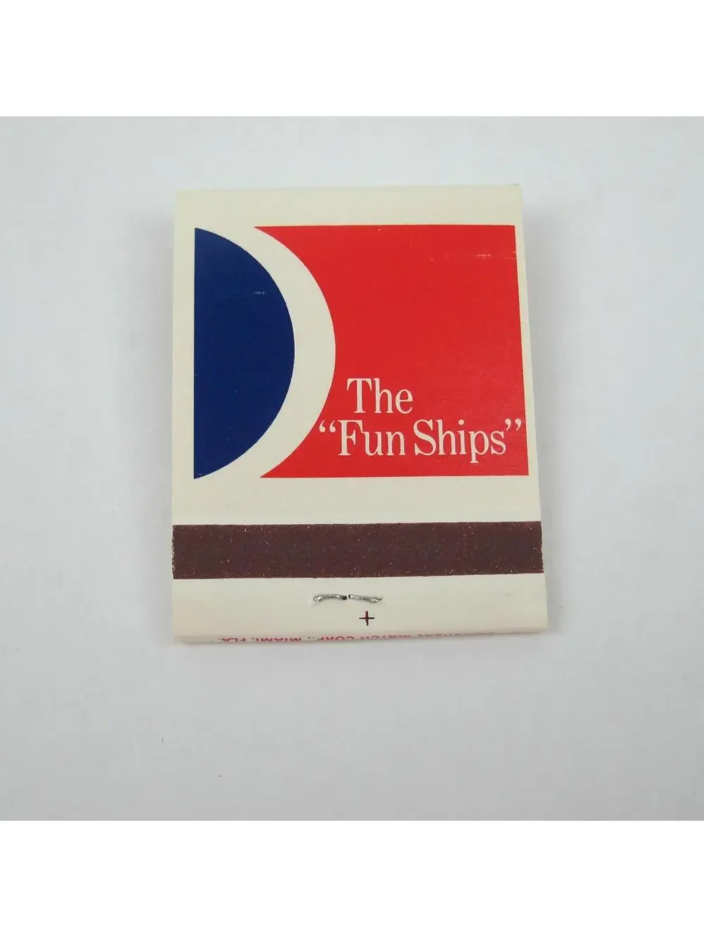 2 Vintage Matchbooks Paquet French Cruises & Carnival Cruise Lines Ship UNSTRUCK